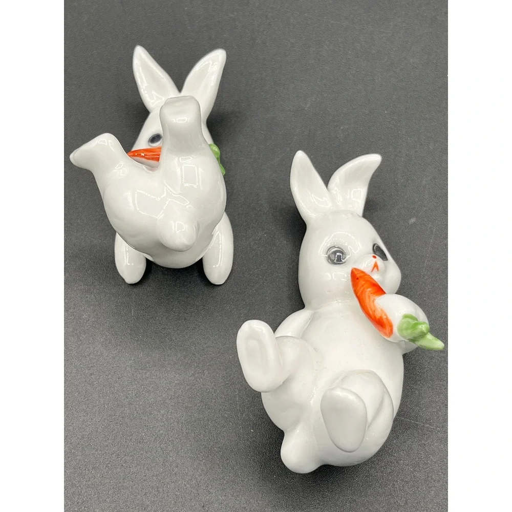 Vtg Easter Bunny Porcelain Figurine Set of‎ 2 White Rabbit Carrot Playful In Box